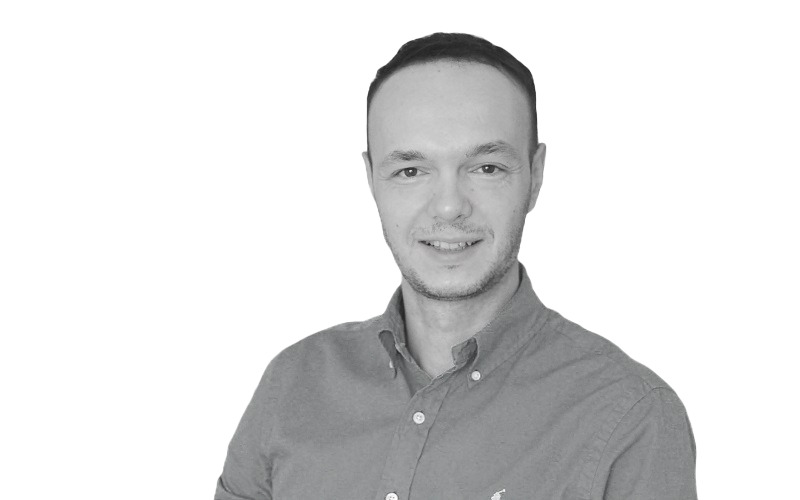 理科硕士 Ardit Haxhiaj